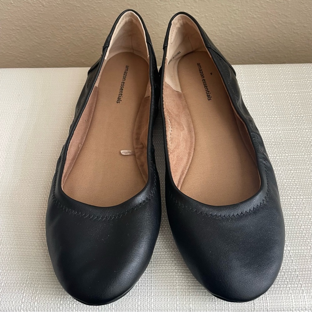 Amazon Essentials 11W Black Ballet Flats